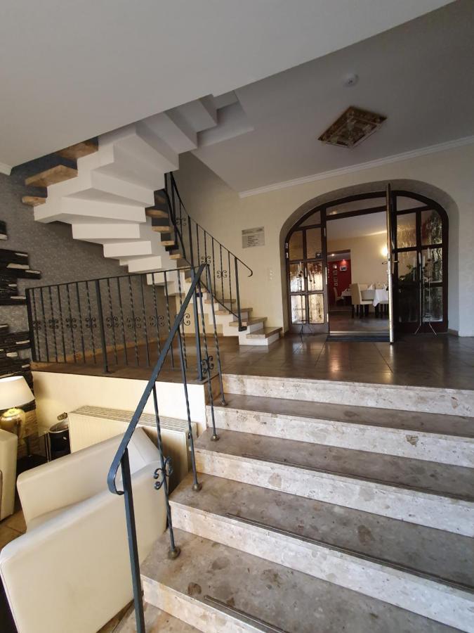 Hotel Zur Traube Freyburg Ngoại thất bức ảnh