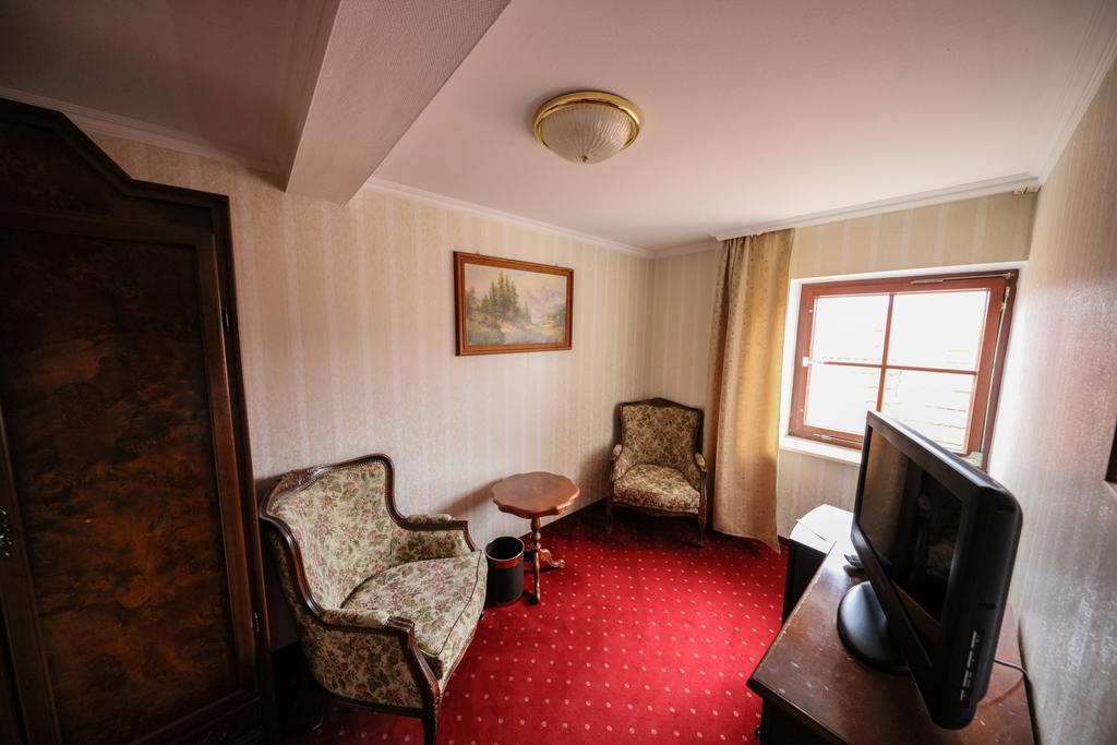 Hotel Zur Traube Freyburg Ngoại thất bức ảnh
