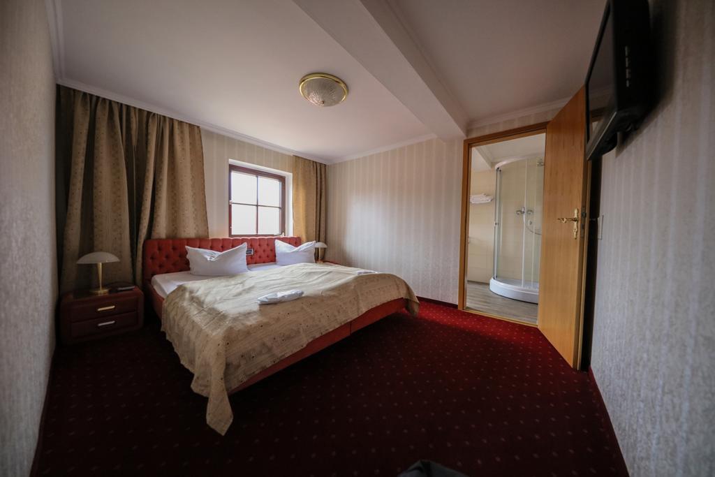 Hotel Zur Traube Freyburg Ngoại thất bức ảnh