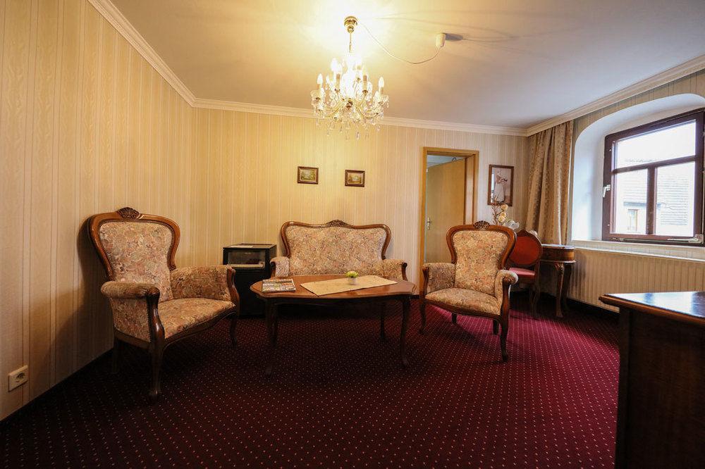 Hotel Zur Traube Freyburg Ngoại thất bức ảnh