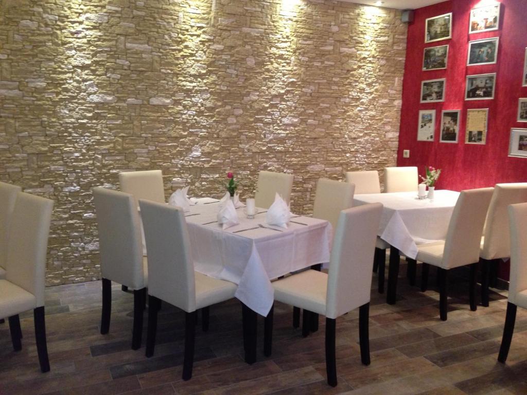Hotel Zur Traube Freyburg Ngoại thất bức ảnh